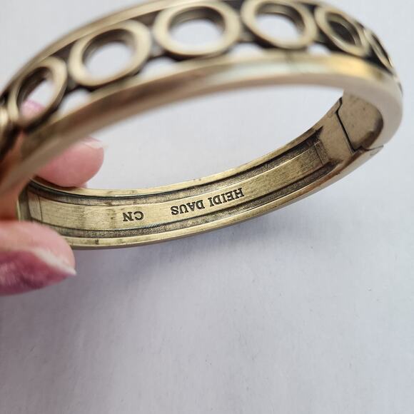 Heidi Daus Bangle Bracelet Hinge Old Gold Bronze Cognac Pearl Everyday elegance - Picture 8 of 12
